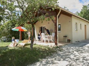 Holiday home with a terrace Mauroux